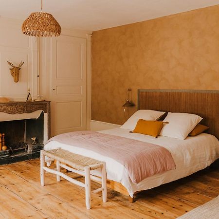Maison D'Hotes Et Gite De Charme Avec Piscine, La Lhuiseraie Экстерьер фото