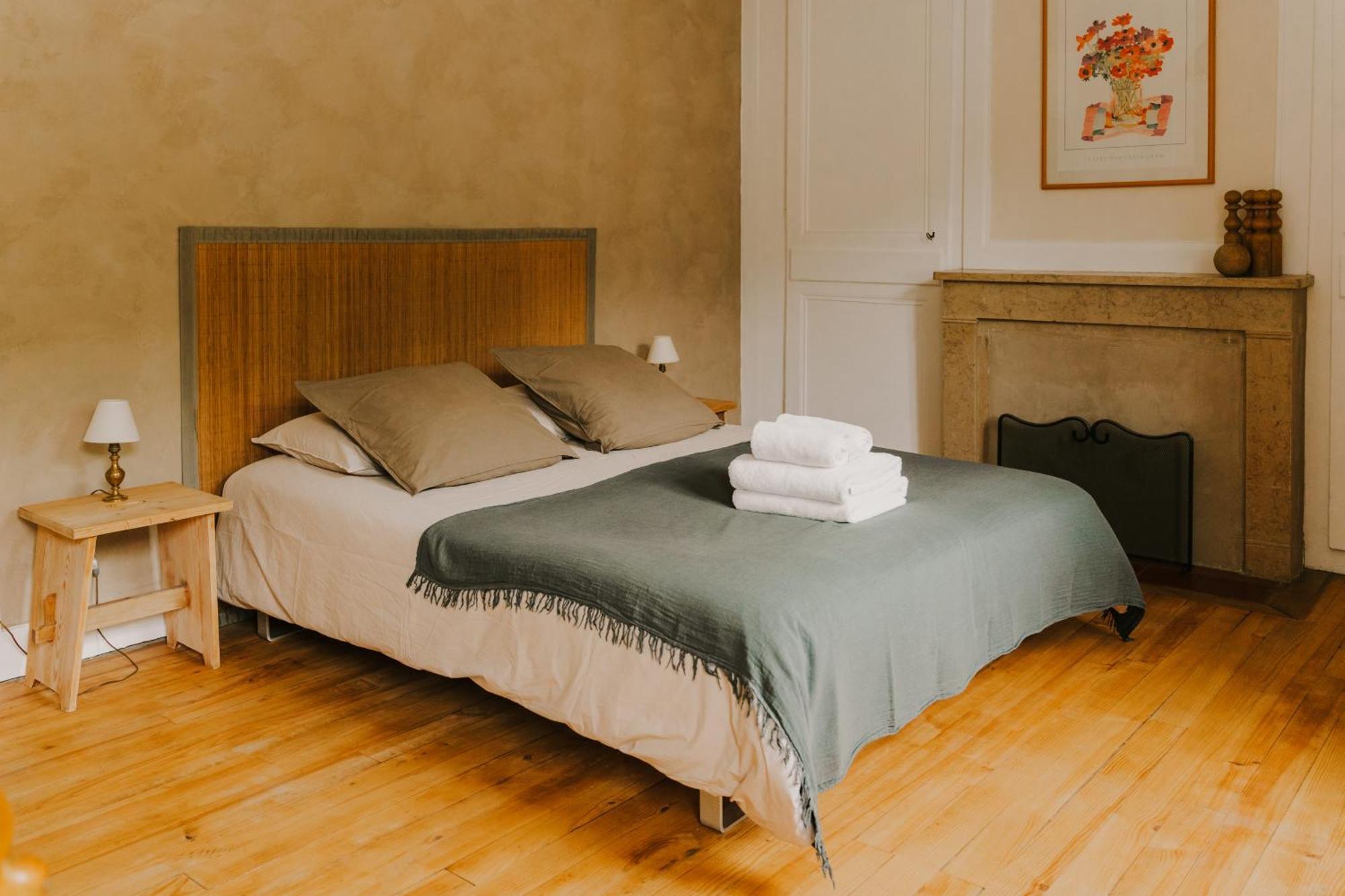 Maison D'Hotes Et Gite De Charme Avec Piscine, La Lhuiseraie Номер фото