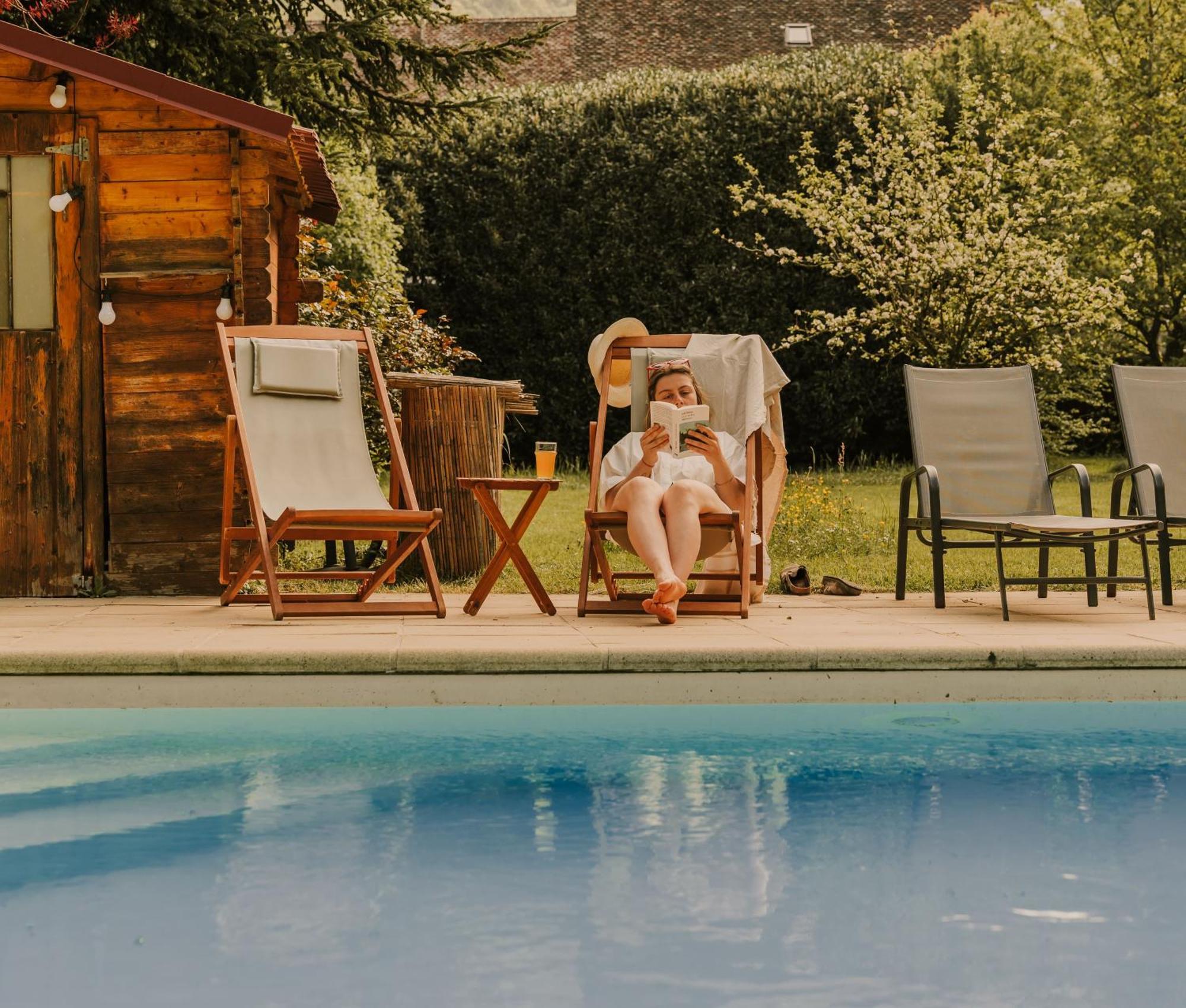 Maison D'Hotes Et Gite De Charme Avec Piscine, La Lhuiseraie Экстерьер фото